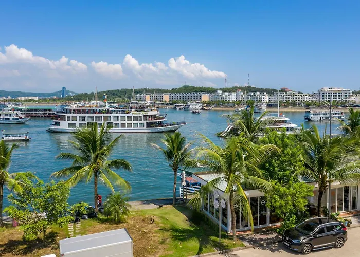 Emperor Cruises Legacy Ha Long